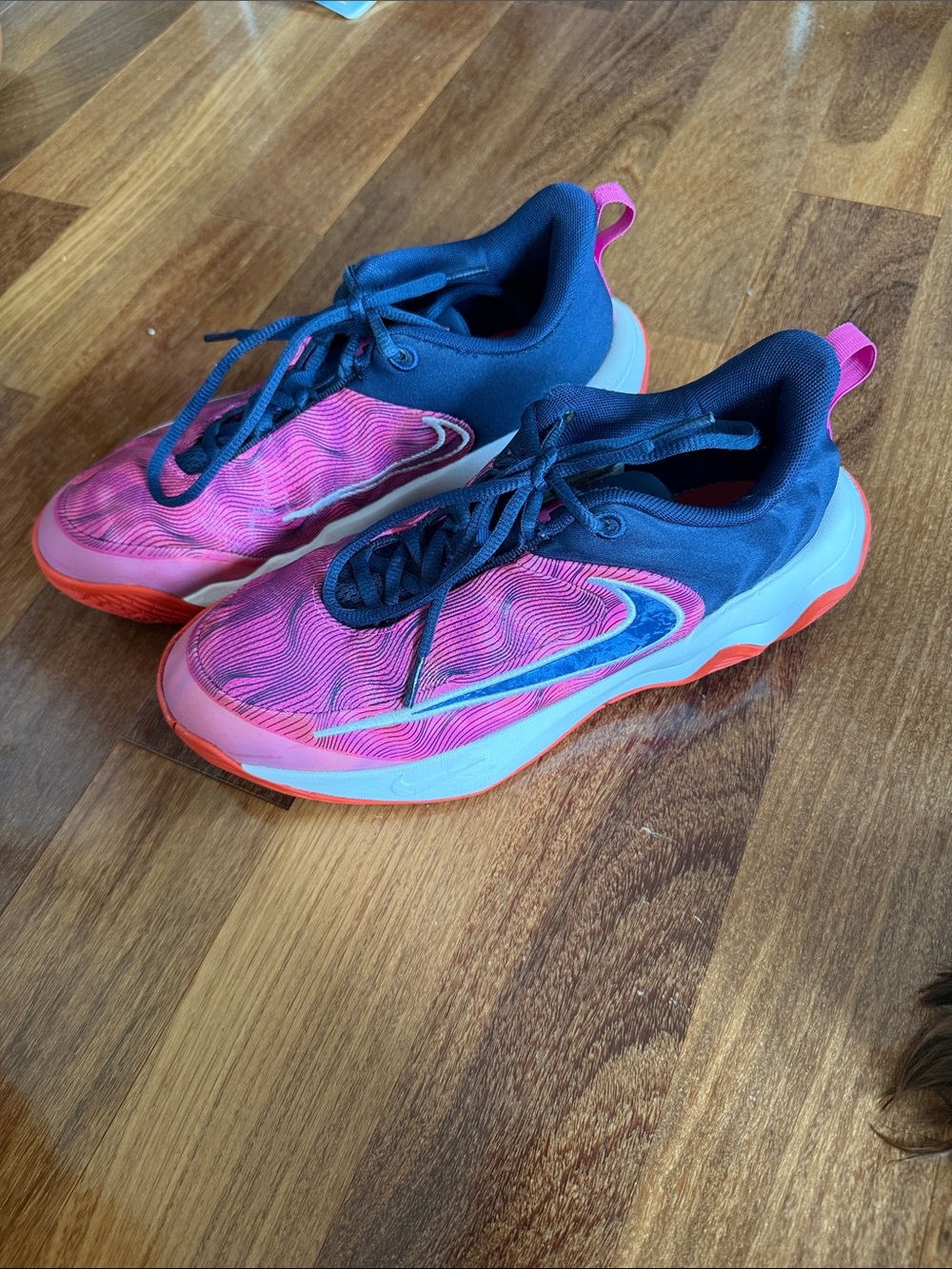 Nike kids Basketball shoes pink and navy *like new*